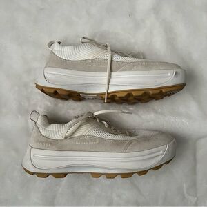 Sorel womens Ona 503 Lace-Up Mixed-Media Low-Top Sneakers. Size 8.5.